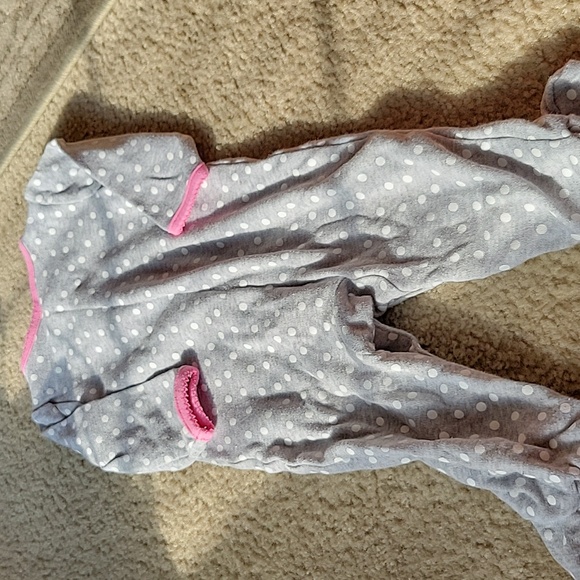 Carter's Girls Onesie size 3-6 months - Picture 4 of 4